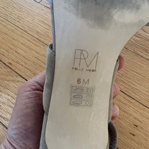 Pelle Moda size 6 heels - only worn twice. Leather is in perfect condition.